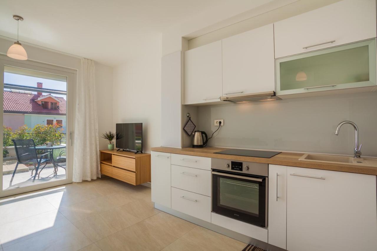 Apartman Madonnina Cres Luaran gambar