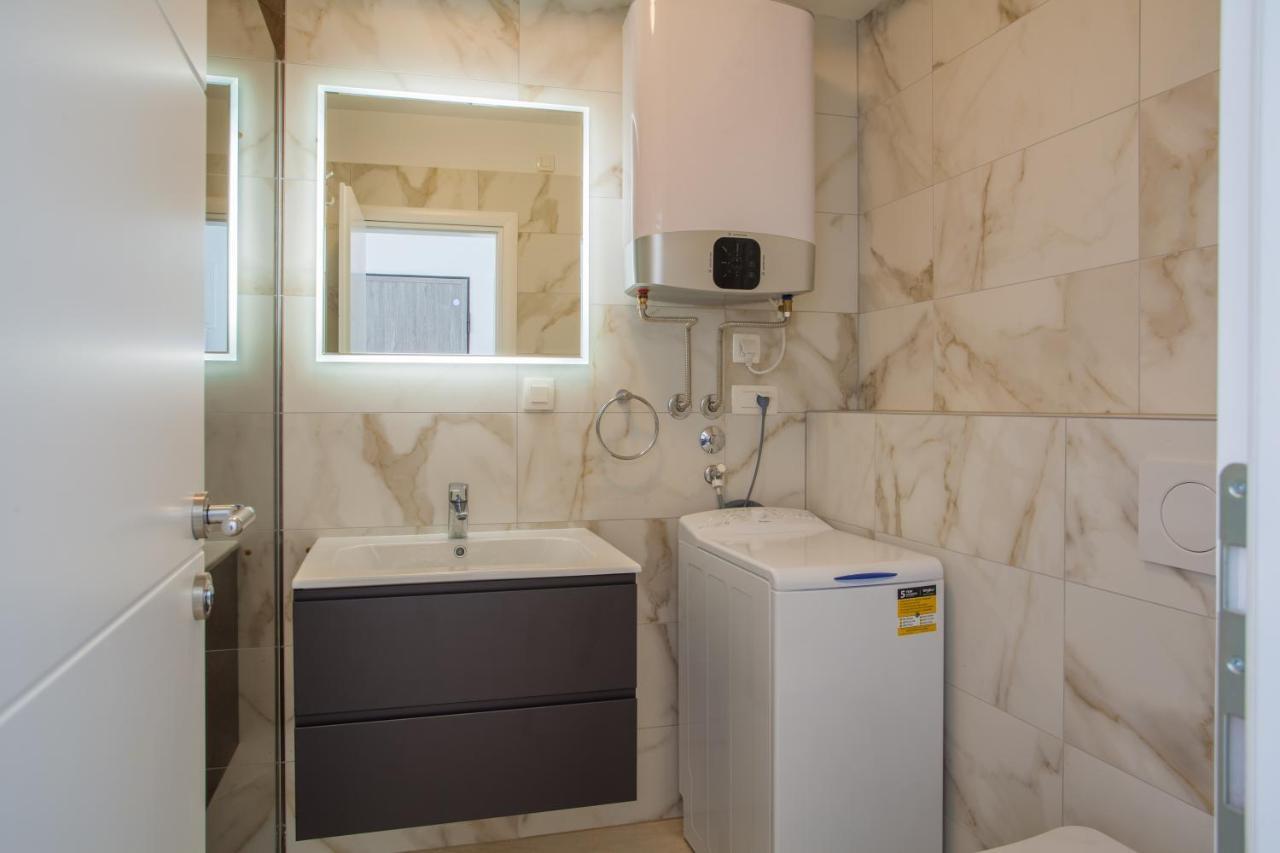 Apartman Madonnina Cres Luaran gambar